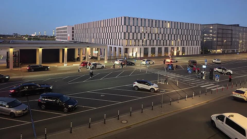 Khách sạn gần sân bay: khi nào đáng chọn